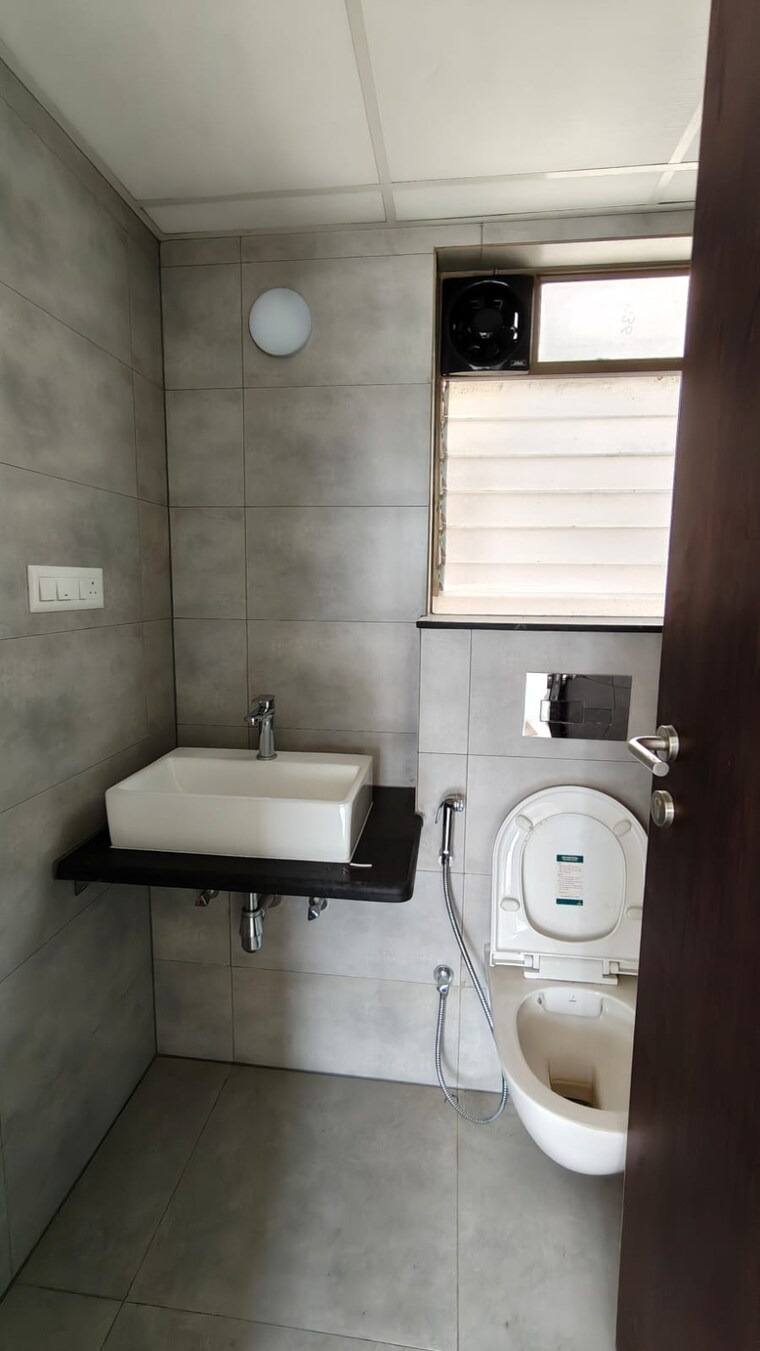 Bathroom, mahindra-alcove 1 Bedroom 550 Sq.Ft. Apartment In Chandivali Mumbai 10393078