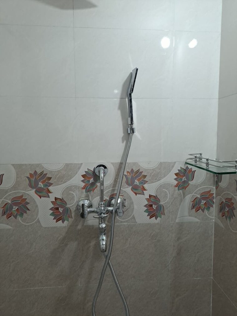 Attached Bathroom, powai-cosmopolitan-chs 2 Bedroom 900 Sq.Ft. Apartment In Powai Mumbai 10393063