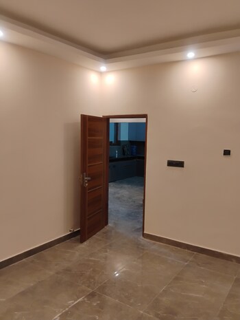 2 BHK House for Rent in Sector 108, Noida