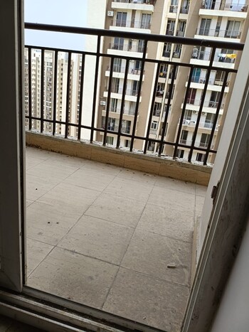 Amrapali Kingswood