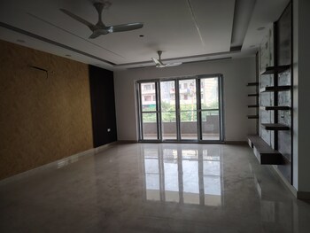 4 BHK Builder Floor for Rent in Green Fields Colony, Faridabad