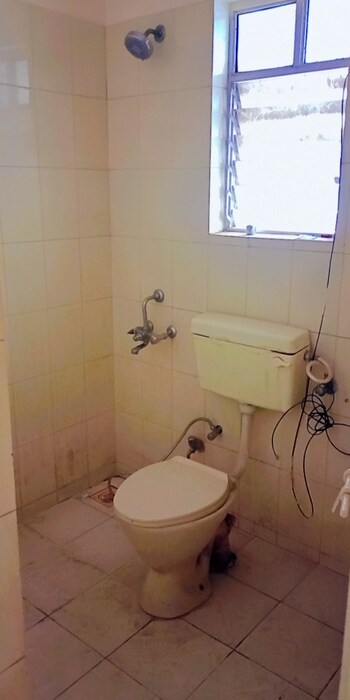 2 BHK Flat for Rent in Kamgar Putala Vasahat, Pune