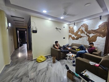 2 BHK Builder Floor for Sale in Ramesh Nagar, Delhi