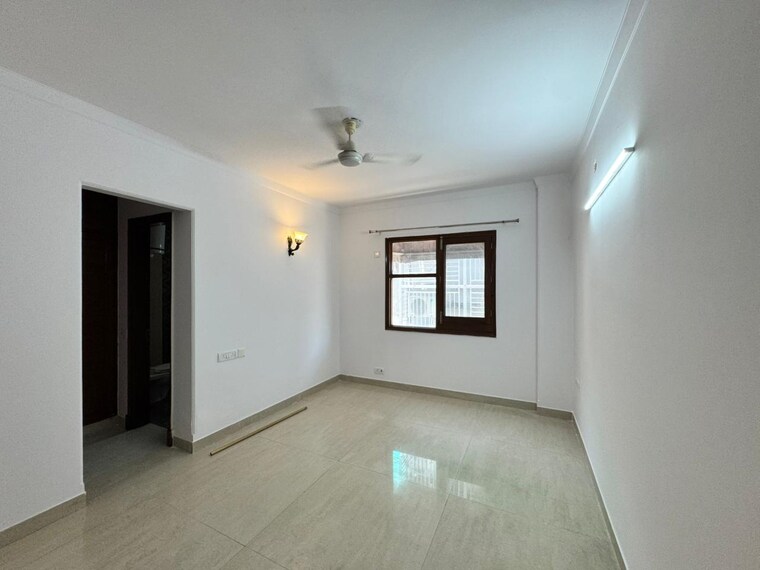 Room, sector 46 1 Bedroom 100 Sq.Yd. Builder Floor In Sector 46 Gurgaon 10399578