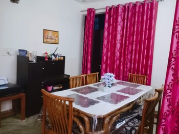 3 BHK Builder Floor for Rent in Green Fields Colony, Faridabad