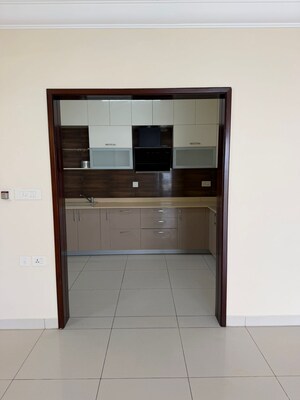 Room in 2 BHK Apartment at Puravankara Palm Beach, Hennur – for Rent
