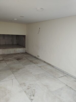 Room in 3.5 BHK Independent House at Safdarjung Enclave – for Rent