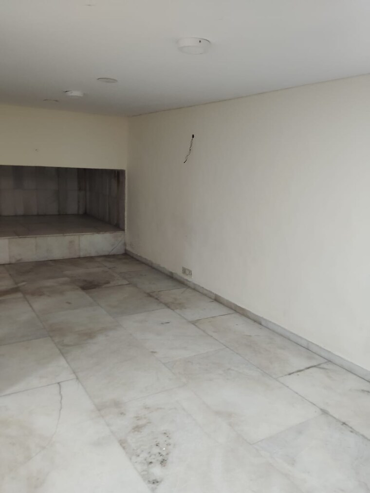 Room, safdarjung enclave 3.5 Bedroom 2000 Sq.Ft. Independent House In Safdarjung Enclave Delhi 10401386