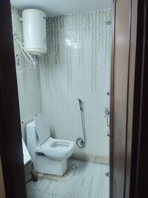 Bathroom in 3.5 BHK Independent House at Safdarjung Enclave – for Rent