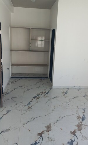 Room in 5 BHK Independent House at Jahangirabad – for Sale