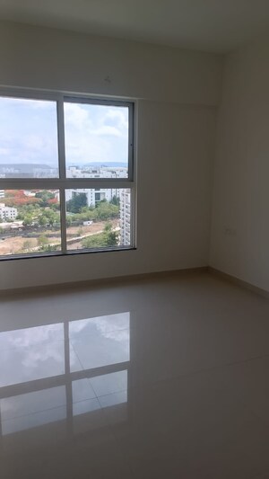 Room in 3 BHK Apartment at Pride Purple Park Titan, Hinjewadi – for Rent