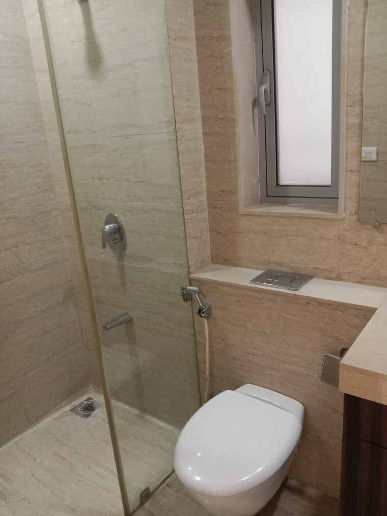 Bathroom, oberoi-exquisite-goregaon 3 Bedroom 1556 Sq.Ft. Apartment In Goregaon East Mumbai 10401394