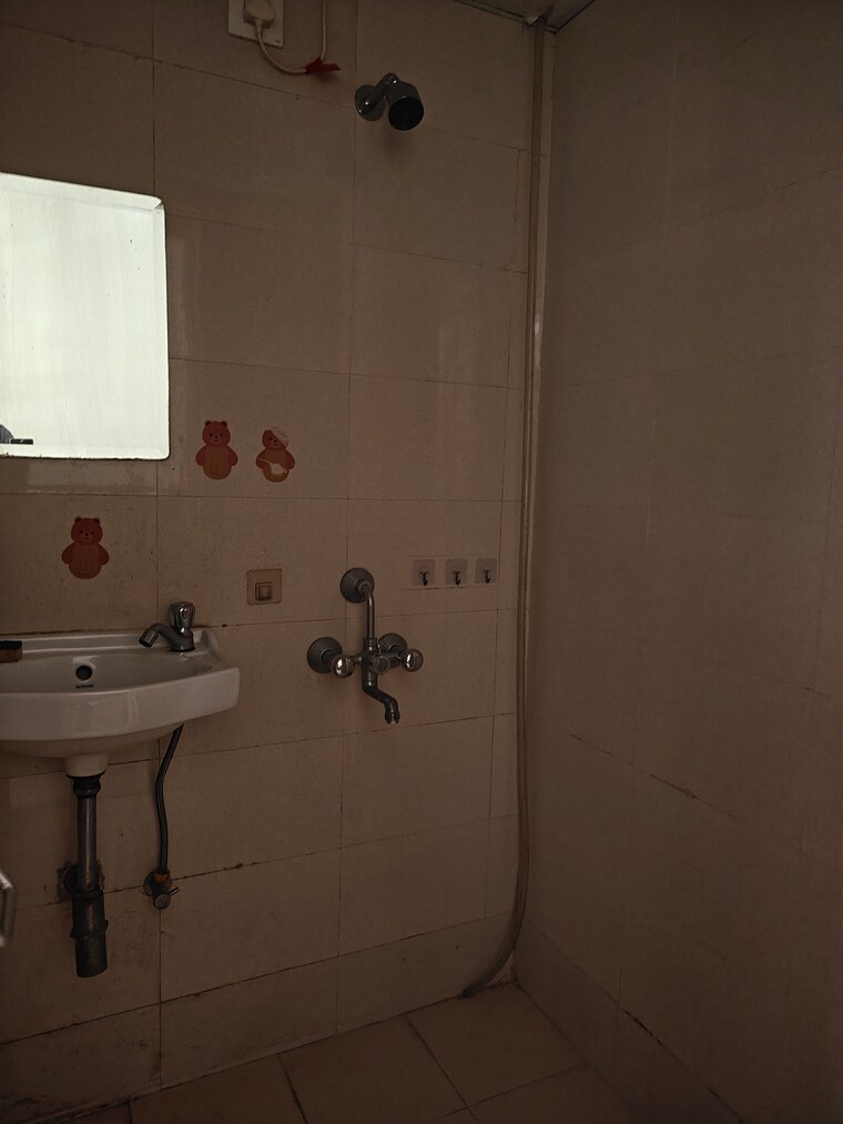 Bathroom, lotus-homz 1 Bedroom 405 Sq.Ft. Apartment In Sector 111 Gurgaon 10401631