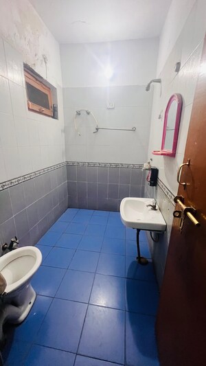 Bathroom in 5 BHK Independent House at Vrindavan Yojna – for Sale