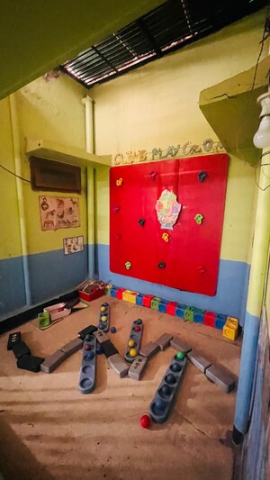 Furnished Amenities in 5 BHK Independent House at Vrindavan Yojna – for Sale