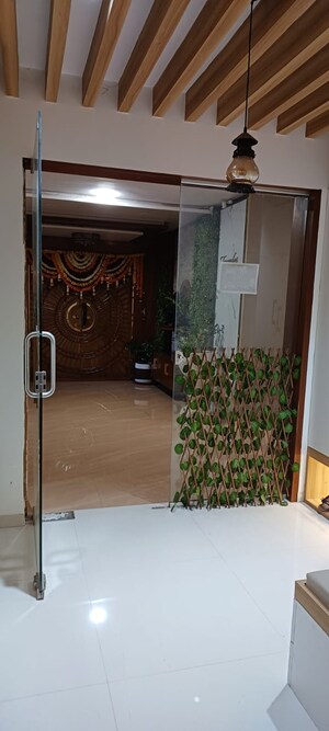 Furnished Amenities in 2 BHK Apartment at VTP Solitaire, Baner – for Rent