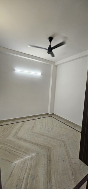 Room in 3 BHK Builder Floor at Malviya Nagar – for Rent