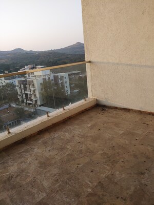 Furnished Amenities in 3 BHK Apartment at Abhinav Pebbles 2, Bavdhan – for Rent