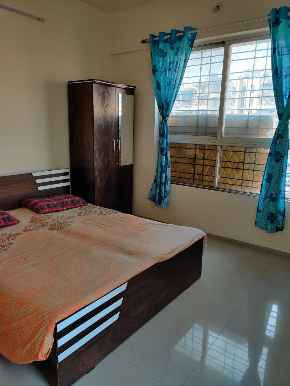 2 BHK + Pooja Room,Servant Room Apartment For Rent in Yashada Splendid Meadows
