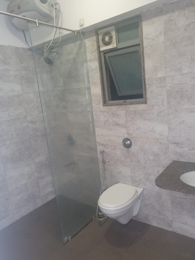 Bathroom, amanora-adreno-towers 2 Bedroom 955 Sq.Ft. Apartment In Hadapsar Pune 10401796