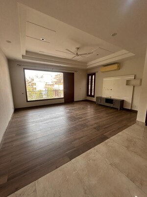 Bedroom in 3 BHK Independent House at Sector 21 – for Rent