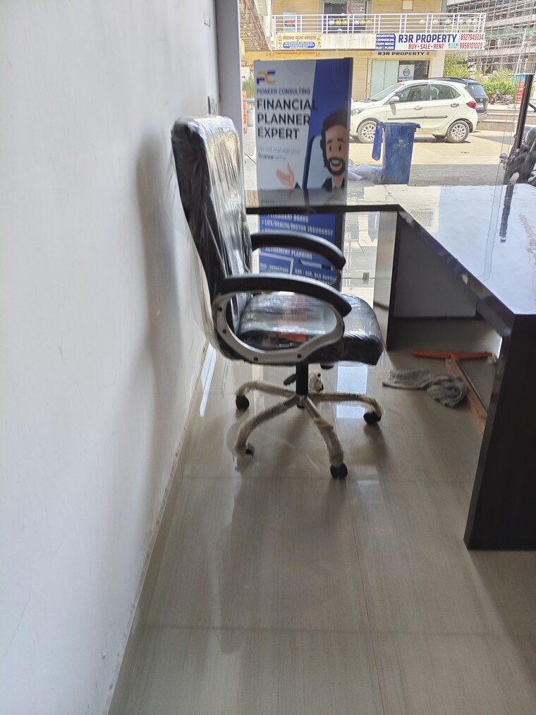 undefined, gls-avenue-city Commercial Office Space 330 Sq.Ft. In Sector 92 Gurgaon 10401799