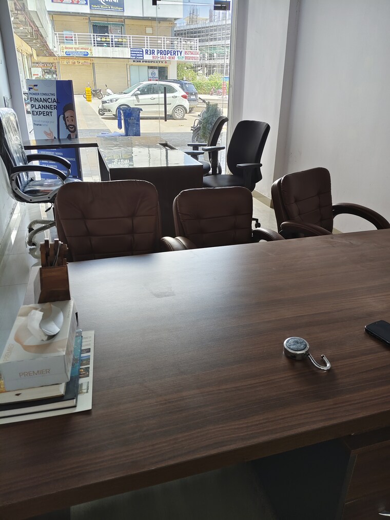Team Area, gls-avenue-city Commercial Office Space 330 Sq.Ft. In Sector 92 Gurgaon 10401799