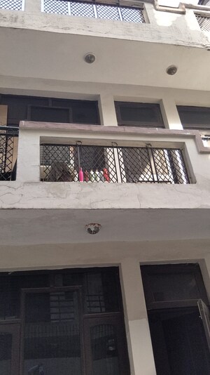 Balcony in 3 BHK Builder Floor at Ansal Plaza Gurgaon, Palam Vihar – for Rent
