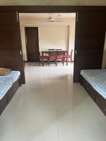 2 BHK Flat for Sale in Malabar Hill, Mumbai