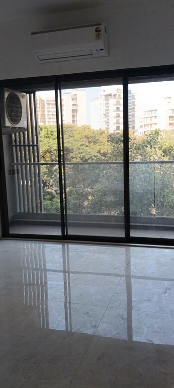 3 BHK Flat for Rent in Juhu, Mumbai