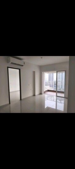 1 BHK Apartment For Sale in Lodha Amara