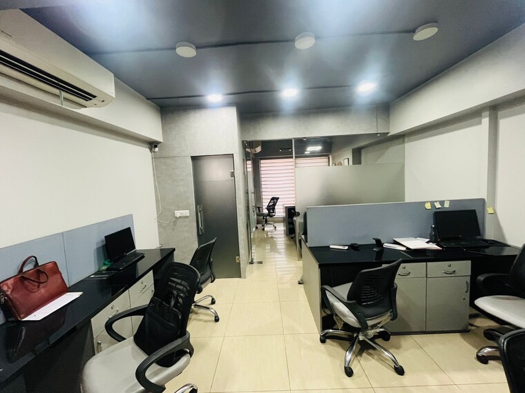 Team Area, swati-clover Commercial Office Space 845 Sq.Ft. In Thaltej Ahmedabad 10403070