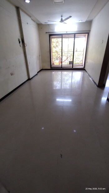 2 BHK Flat for Rent in Kandivali West, Mumbai