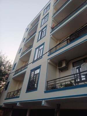 Furnished Amenities in 4 BHK Independent House at Molarband Extension – for Sale