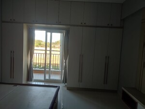 Room in 3 BHK Apartment at Narsingi – for Rent