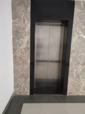 Lift in 3 BHK Apartment at Narsingi – for Rent