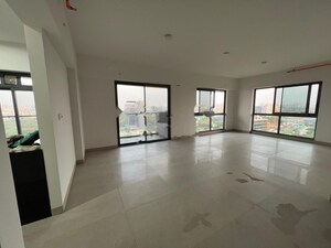 Room in 3.5 BHK Apartment at Adani Atelier Greens, Koregaon Park – for Rent
