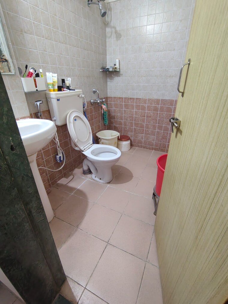 Bathroom, marigold-avenue 2 Bedroom 1000 Sq.Ft. Apartment In Bavdhan Pune 10404411