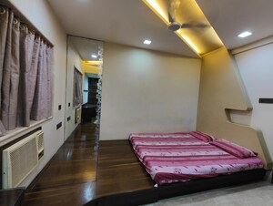 Bedroom in 4 BHK Apartment at Sai Residency Andheri West, Andheri West – for Rent