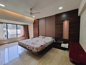 Bedroom in 4 BHK Apartment at Sai Residency Andheri West, Andheri West – for Rent