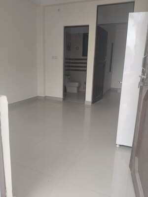 Room in 1 BHK Builder Floor at Neb Sarai – for Rent
