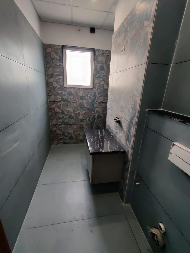 Bathroom, laxman chowk 3 Bedroom 1850 Sq.Ft. Builder Floor In Laxman Chowk Dehradun 10404614