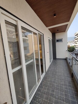 Building Lobby in 3 BHK Builder Floor at Laxman Chowk – for Sale