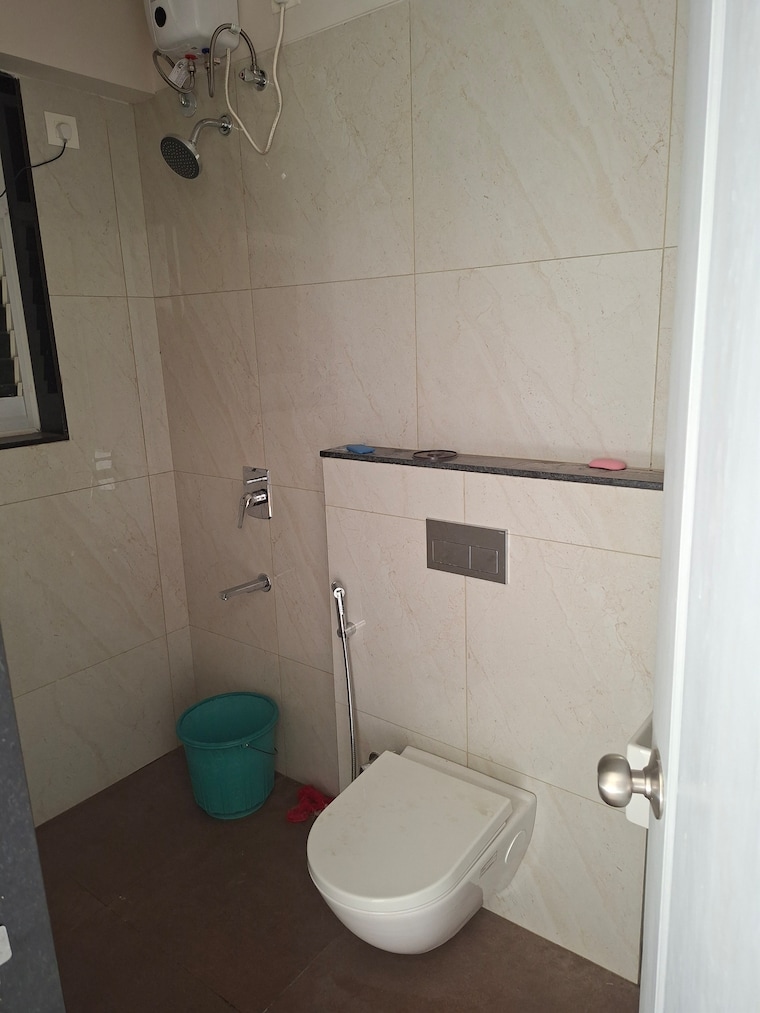 Bathroom, tardeo 2 Bedroom 580 Sq.Ft. Apartment In Tardeo Mumbai 10404620