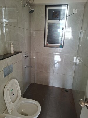 Bathroom in 2 BHK Apartment at Tardeo – for Rent