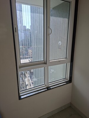 Furnished Amenities in 2 BHK Apartment at Tardeo – for Rent