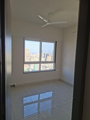 Furnished Amenities in 2 BHK Apartment at Tardeo – for Rent