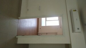 Room in 3.5 BHK Apartment at Emaar Imperial Gardens, Sector 102 – for Rent