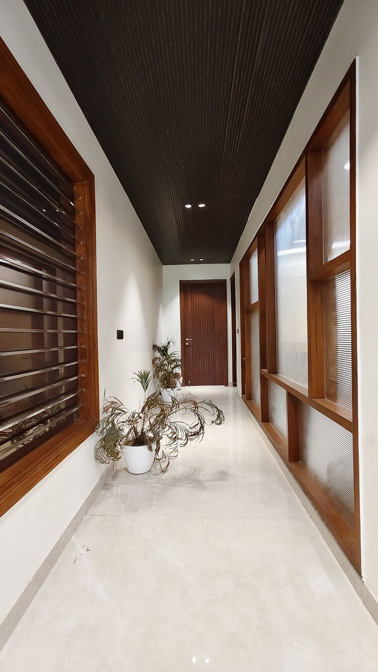 Room, tdi-the-retreat 4 Bedroom 500 Sq.Yd. Builder Floor In Sector 89 Faridabad 10404626