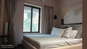 Bedroom in 1 BHK Apartment at Bandra West – for Rent
